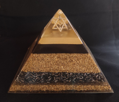 Orgonit Pyramide 15cm